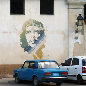 Viva el Comandante (feat. Los Chicos del Bloque 7)