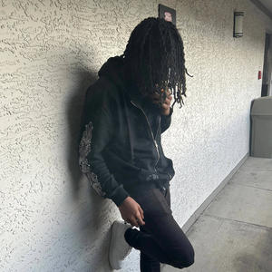 Kiss n Tell (feat. YNRiah) (Explicit)