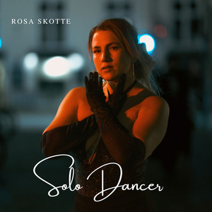 Solo Dancer