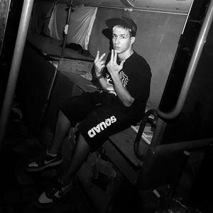 LIBERTAD (feat. Yung Voces) (Explicit)