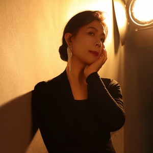 落 花 泪 (伴奏)