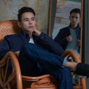 Қызыл орамалды қыз