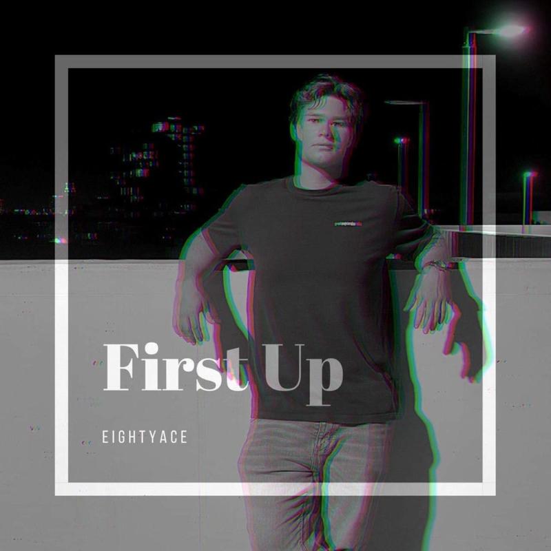 FirstUp封面