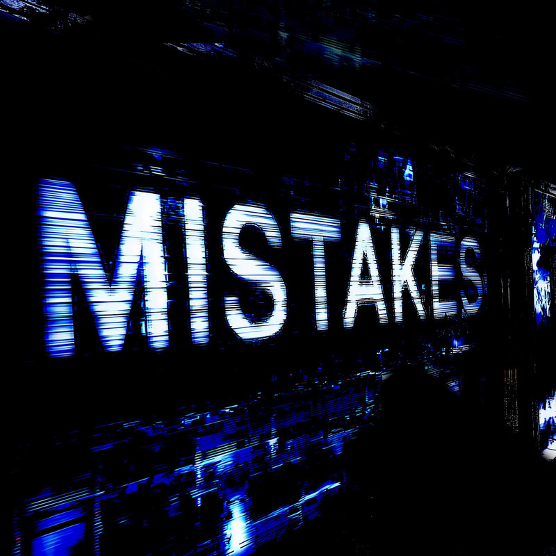 MISTAKES封面
