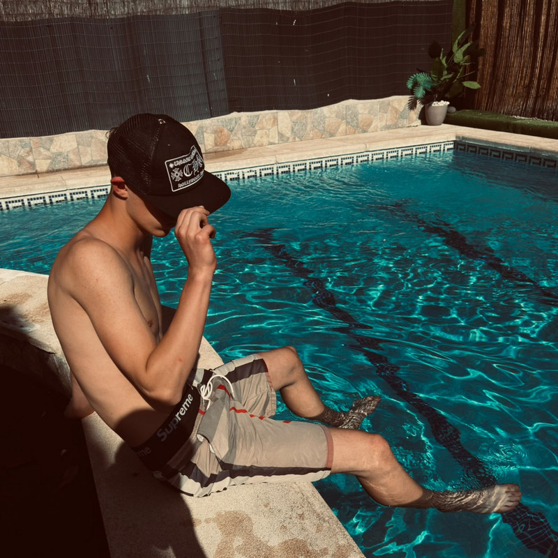 InThePool封面