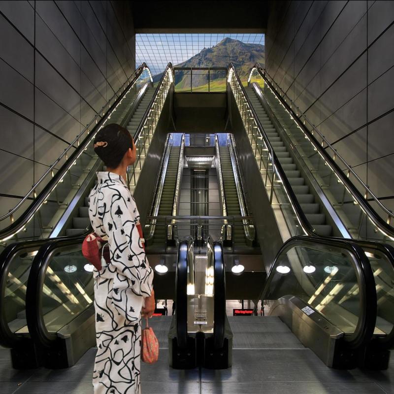 Commercials封面
