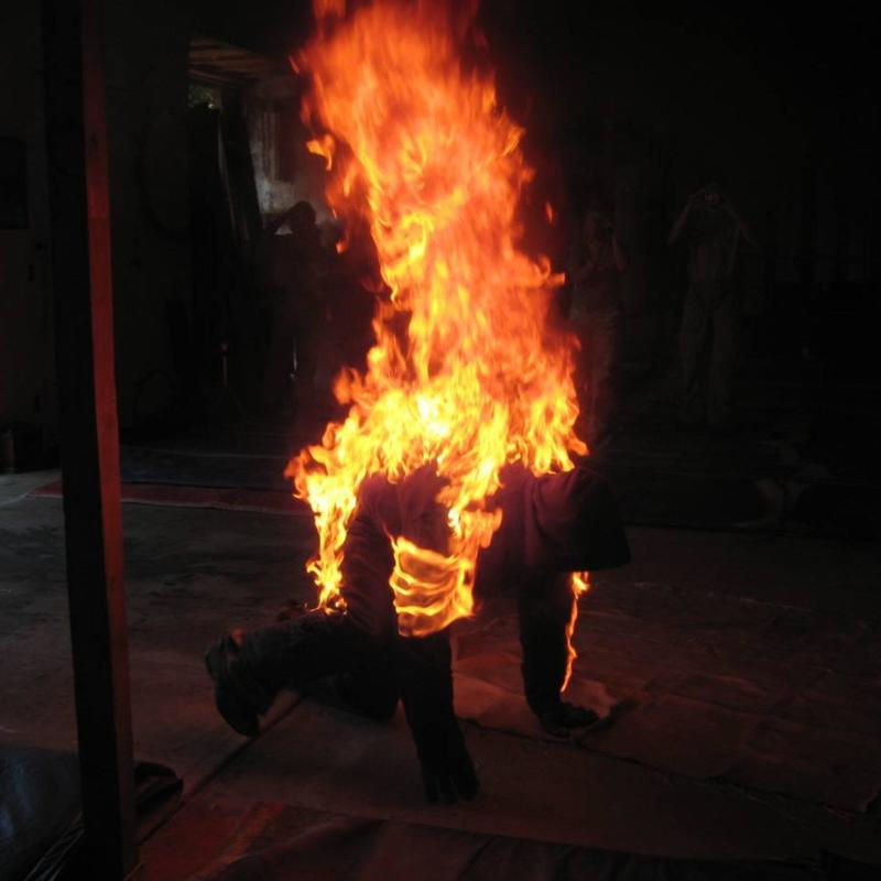 burn封面