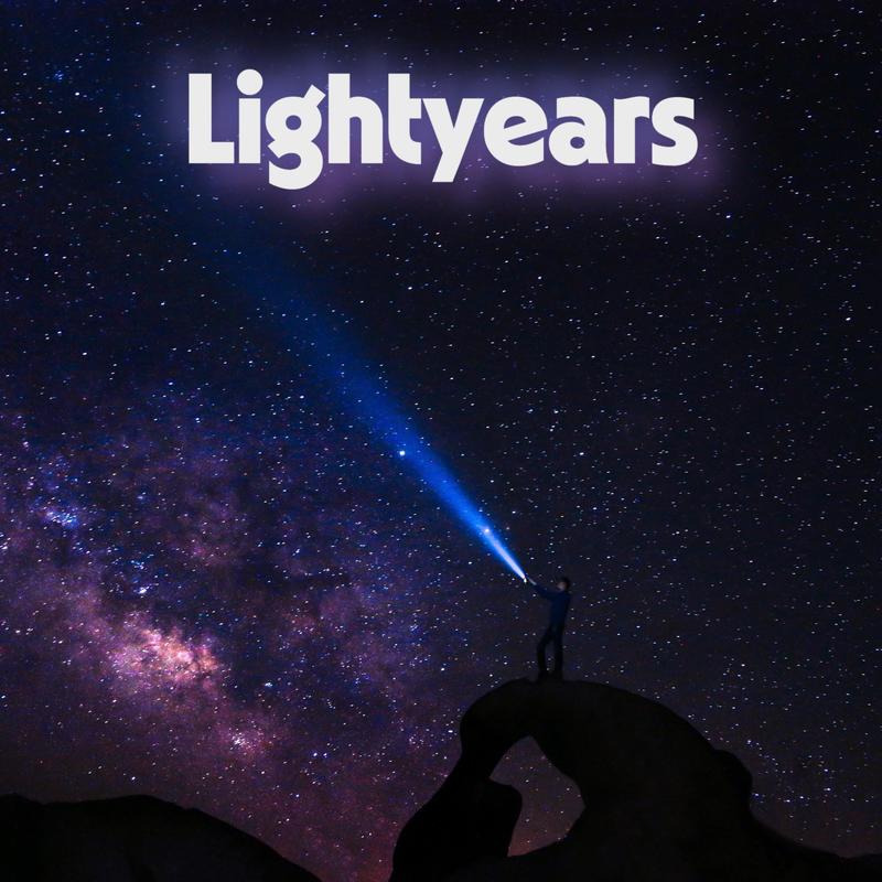 Lightyears封面
