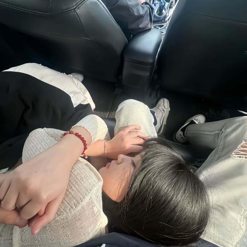 ThatGirlxTalkingToTheMoon封面