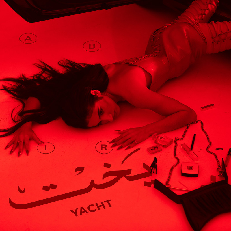 Yacht封面
