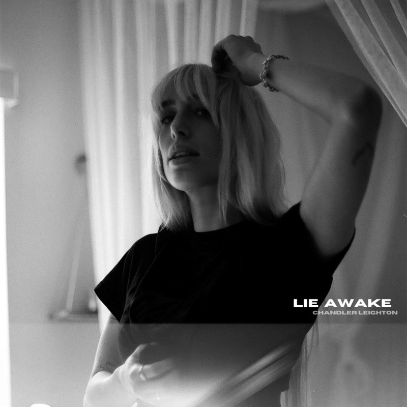 LieAwake封面