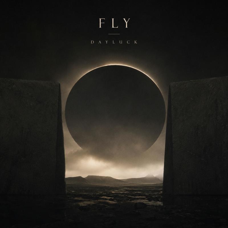 Fly封面