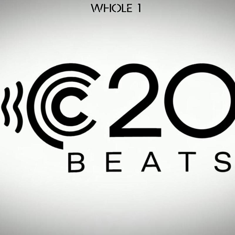 Whole1封面