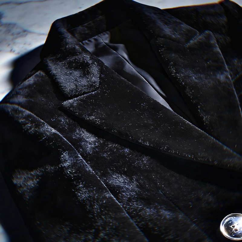 VelvetSuit封面