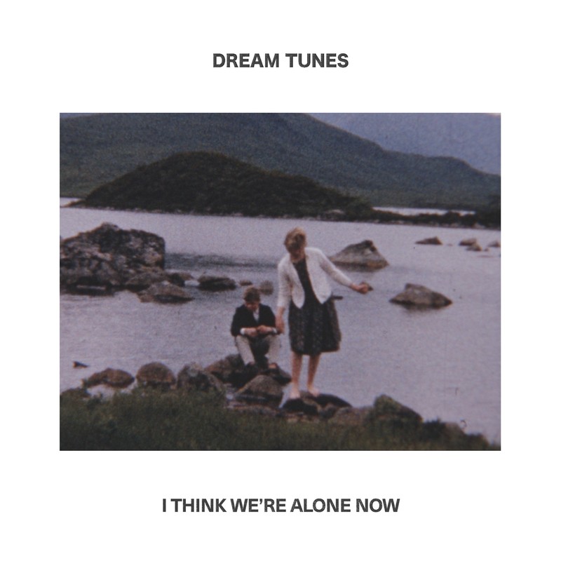 IThinkWe'reAloneNow封面