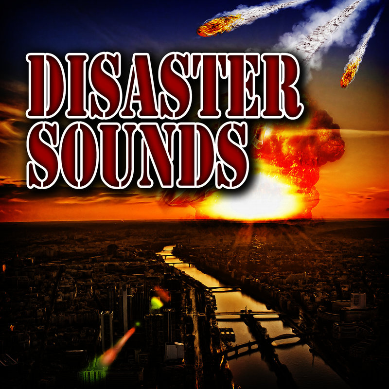 LargeFirewithDebrisandEmergencyResponders封面