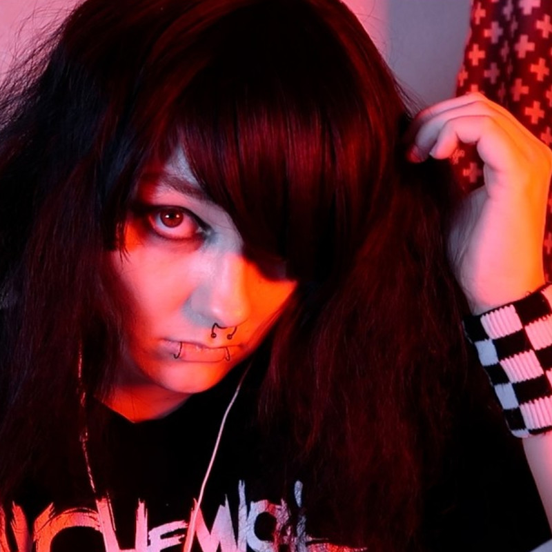 MakeupApplicationFlipPhonePhotos封面