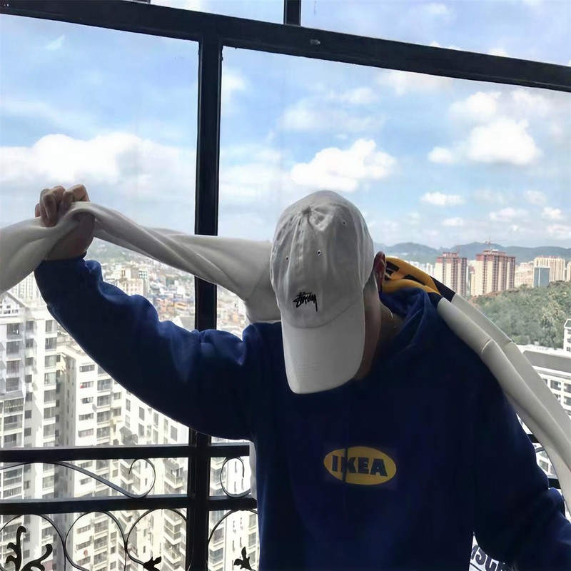一点寒芒先到封面