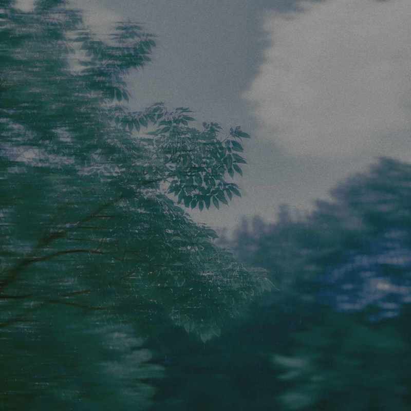 MovingOnWithoutYou封面