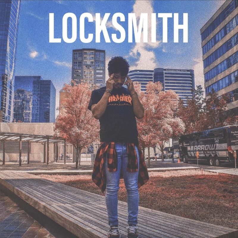 LOCKSMITH封面