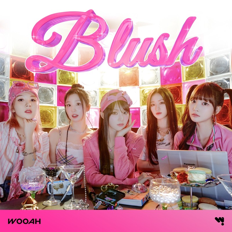 BLUSH封面