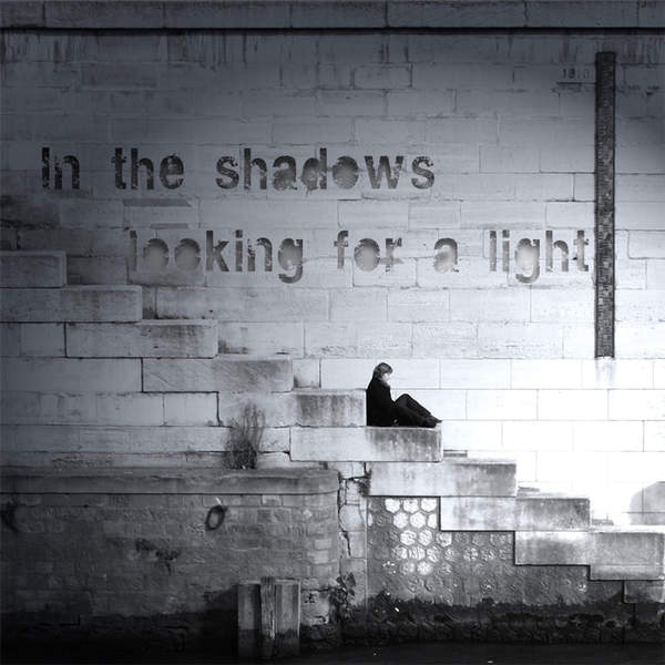 IntheShadows...LookingForaLight封面