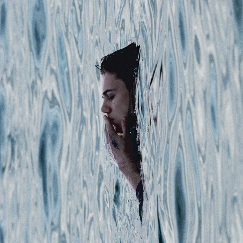 PIECES封面