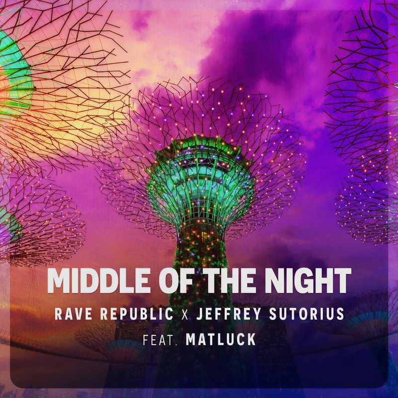 MiddleOfTheNight封面