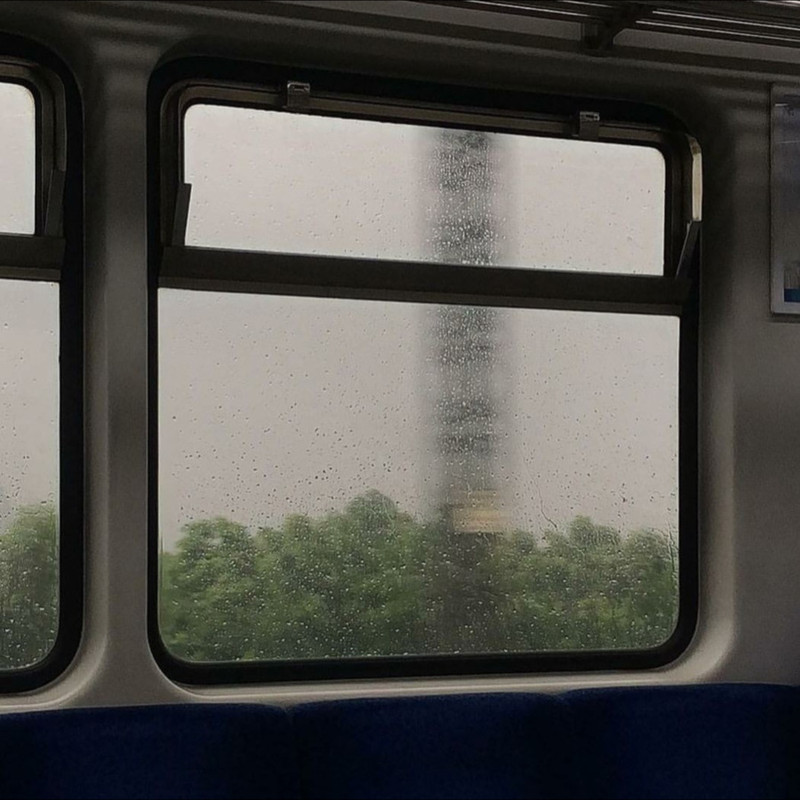下雨天封面