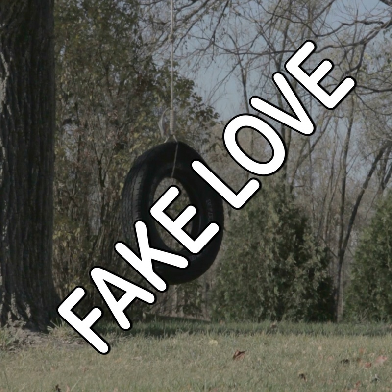 FakeLove封面