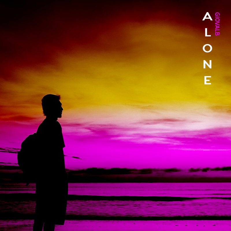 Alone封面