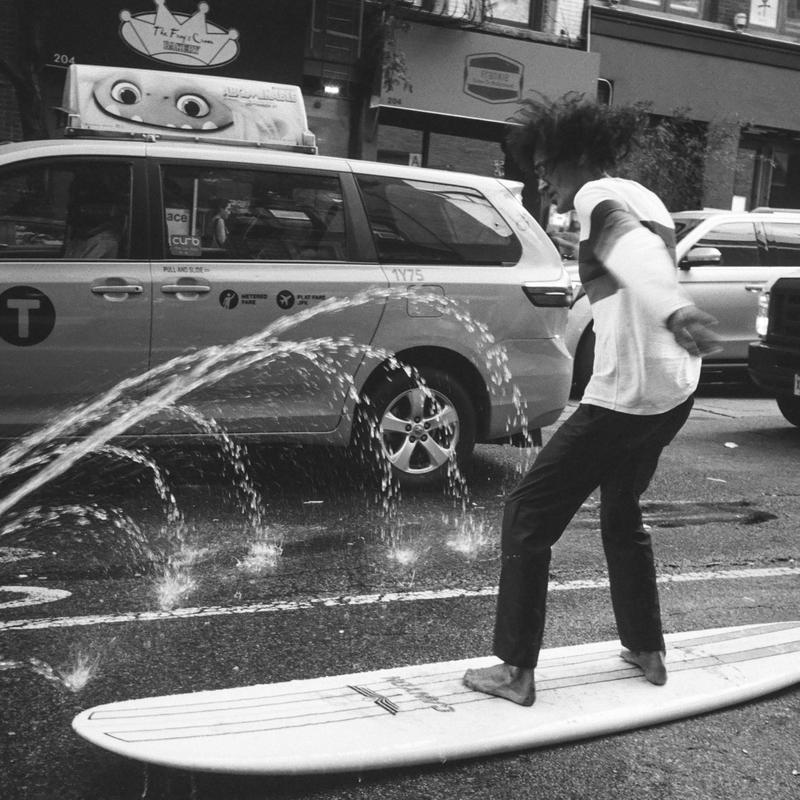 SurfingWithFriends封面