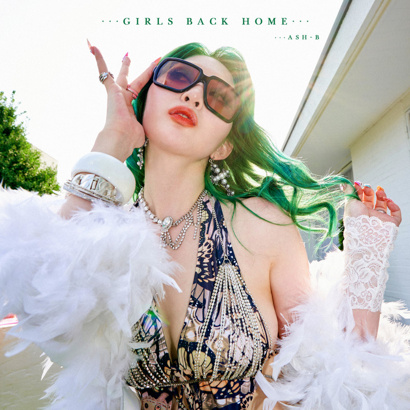 GirlsBackHome封面