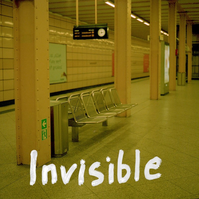Invisible封面