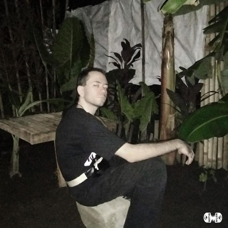 Dehors封面