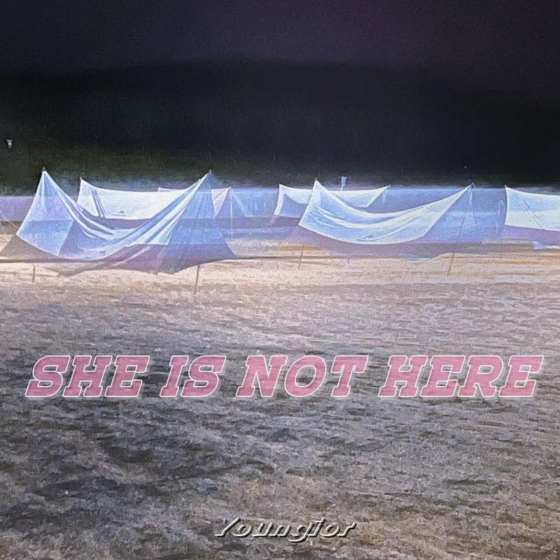 SHEISNOTHERE封面