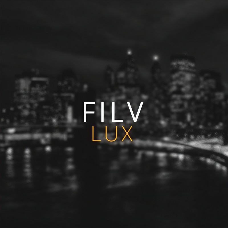 LUX封面