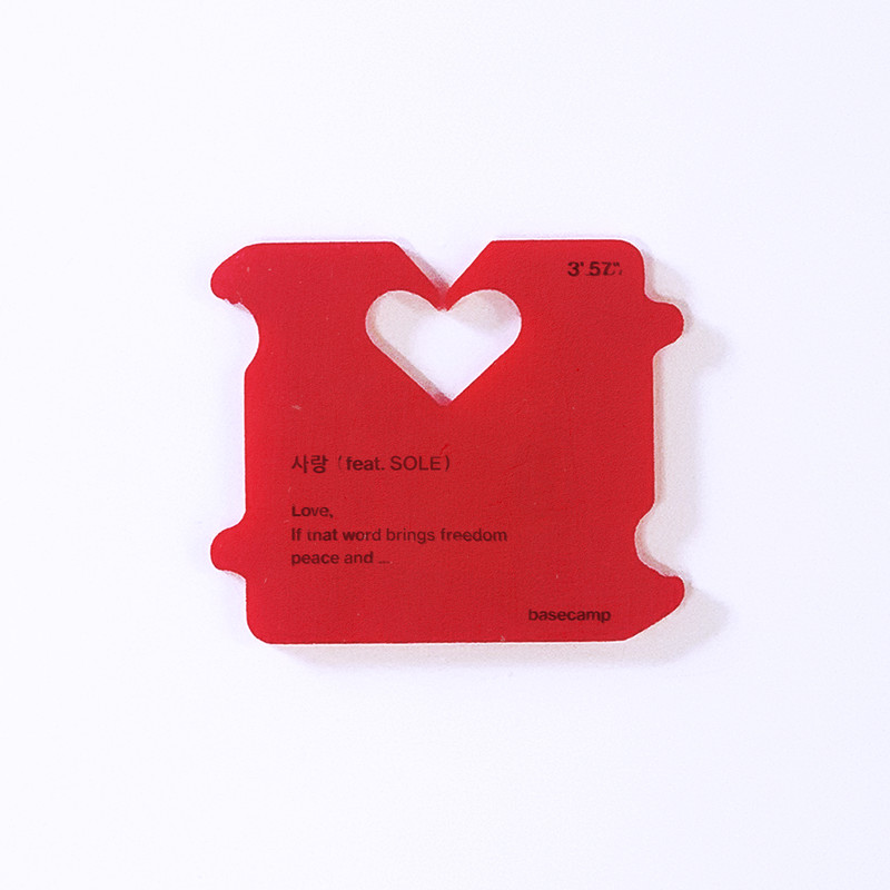 love(feat.SOLE)封面