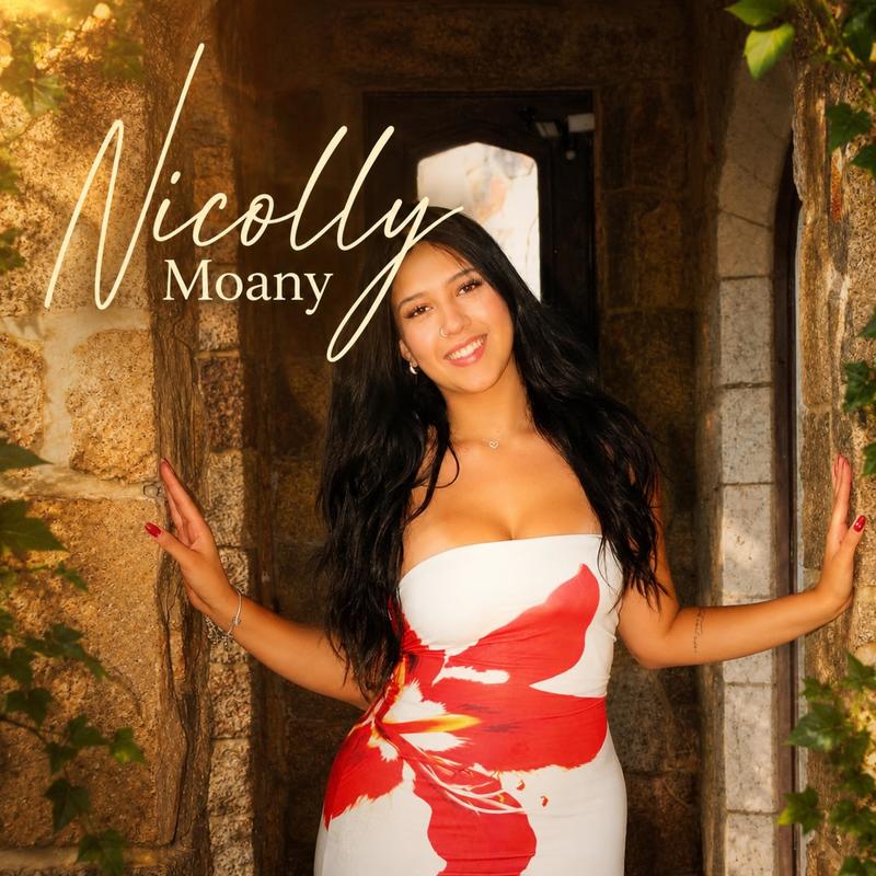 NicollyMoany封面