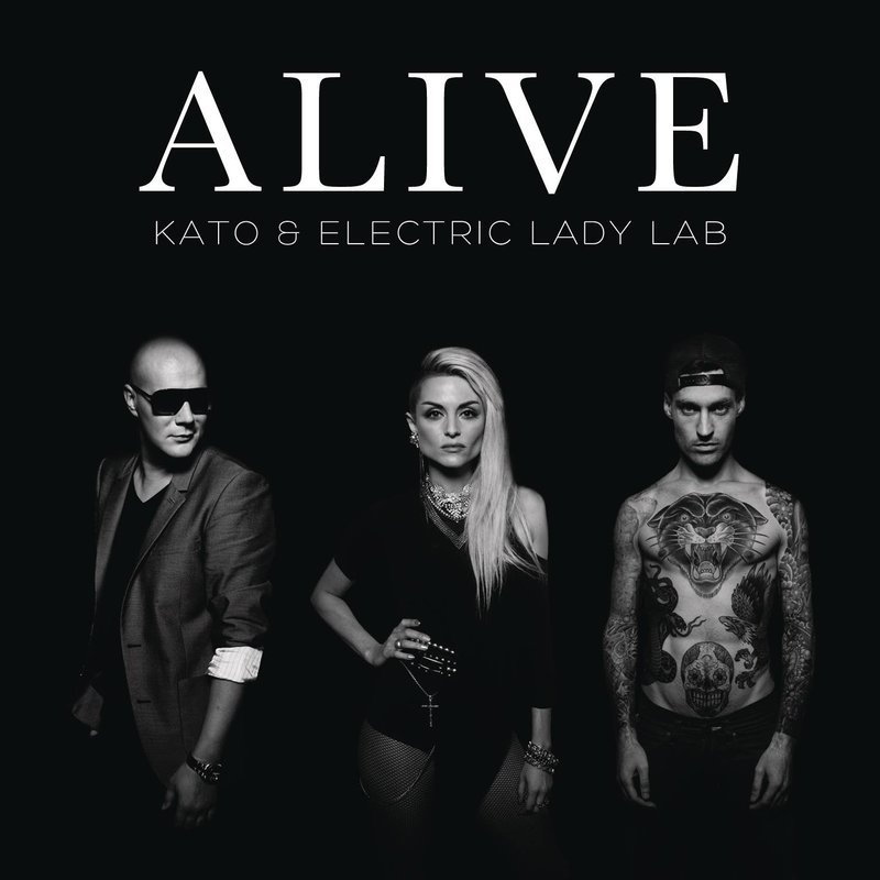 Alive封面