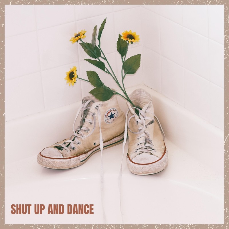 ShutUpandDance封面