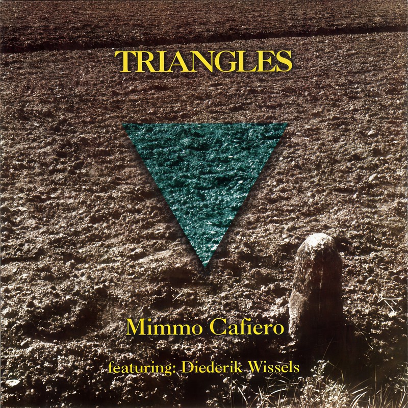 Triangles封面