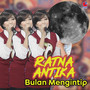 Bulan Mengintip