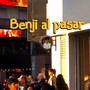 Benji al pasar