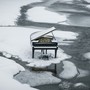 차가운 도시에 울려퍼지는 멜로디 (A melody that resonates in the cold city)