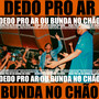 Dedo pro Ar ou Bunda no Chão? (Explicit)