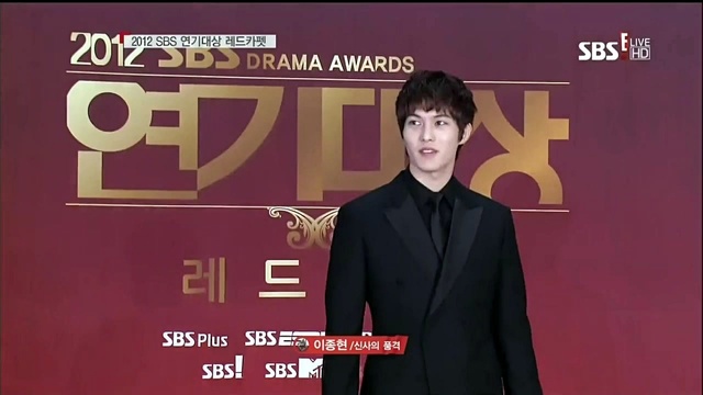 sbs drama awards red carpet 李宗泫cut 12/12/31