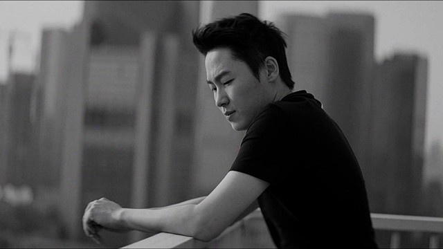 唱作人梁博qq音乐创意短片