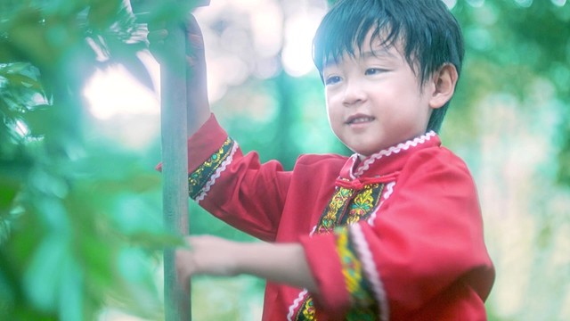 龙凤胎轩轩桐桐