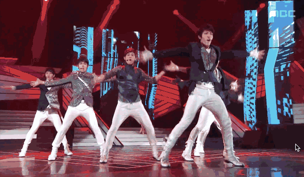 要说刀群舞的"鼻祖",一般都会提到infinite.